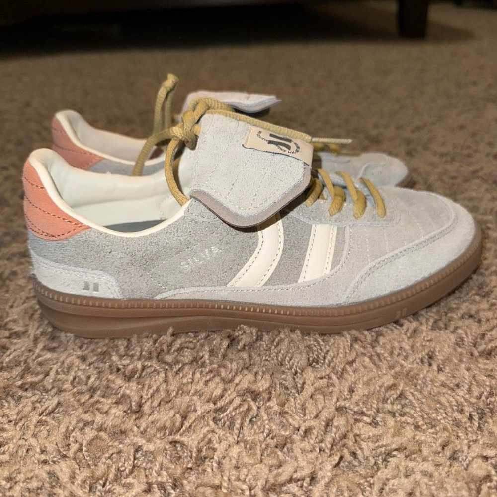 Gray Suede Sneakers with Cream Stripes and Pink Heel Accent